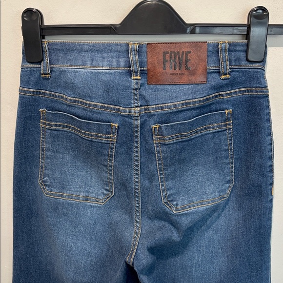 FRYE Wide Leg Jeans Raw Hem Blue Denim High Rise Patch Pockets Size 25 - Picture 7 of 14